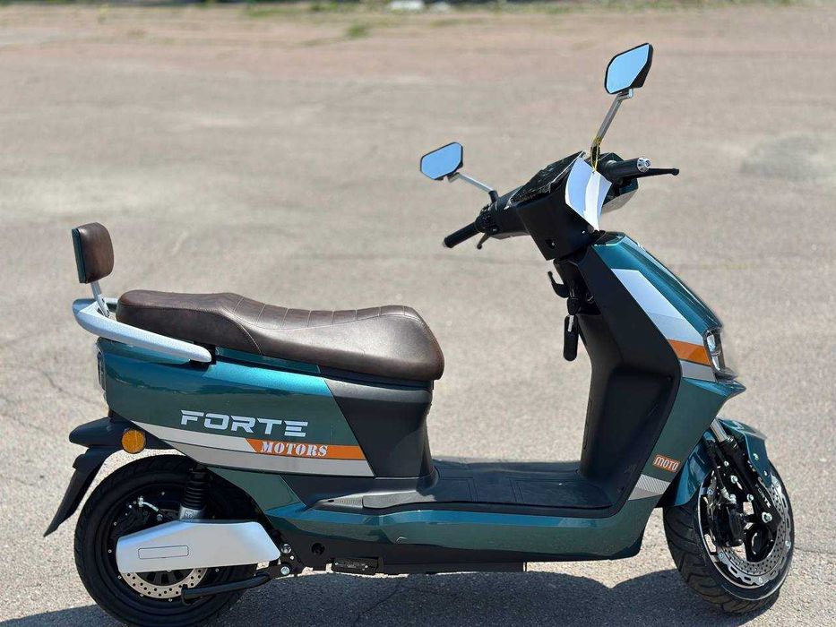 Электроскутер FORTE STRIKER