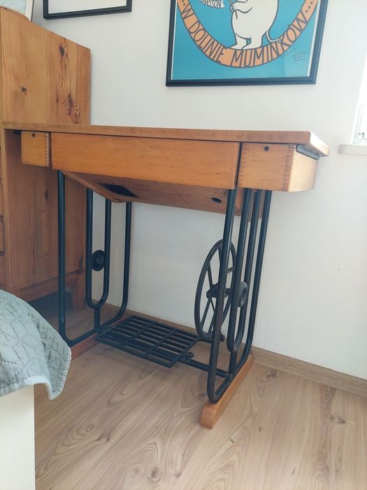 Szafka z maszyną Łucznik