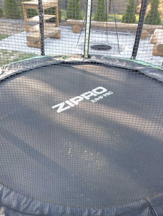 Trampolina ZIPRO Jump Pro OUT 8FT 252 cm z siatką zewnętrzną