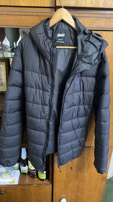 Куртка Pull and Bear.