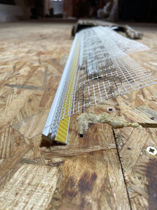 Listwy elewacyjne przyokienne Fiberglass z siatka 3 m