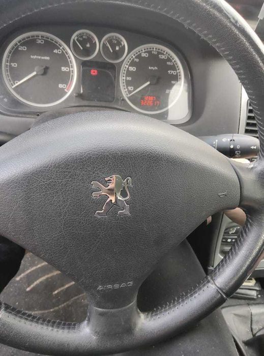 Peugeot 307 HDi 1.4 – Econômico e Bem Conservado