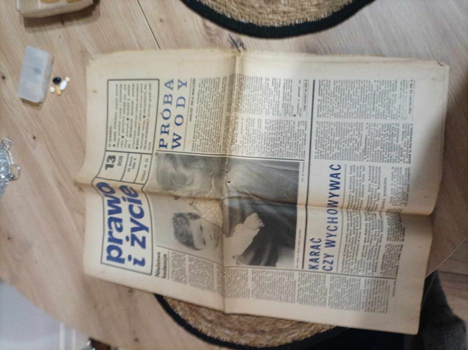 Gazeta vintage PRL Prawo i życie 1982