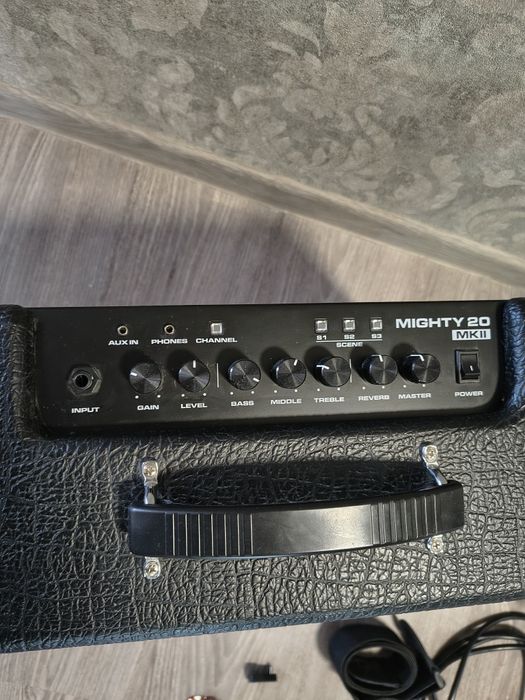 Zestaw Gitara Elektryczna, Wzmacniacz + Dodatki