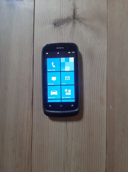 Nokia lumia 610 preto