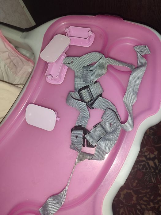 Стільчик для годування