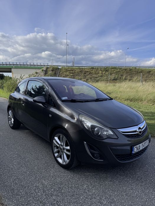 Opel Corsa D 1.2 b/g
