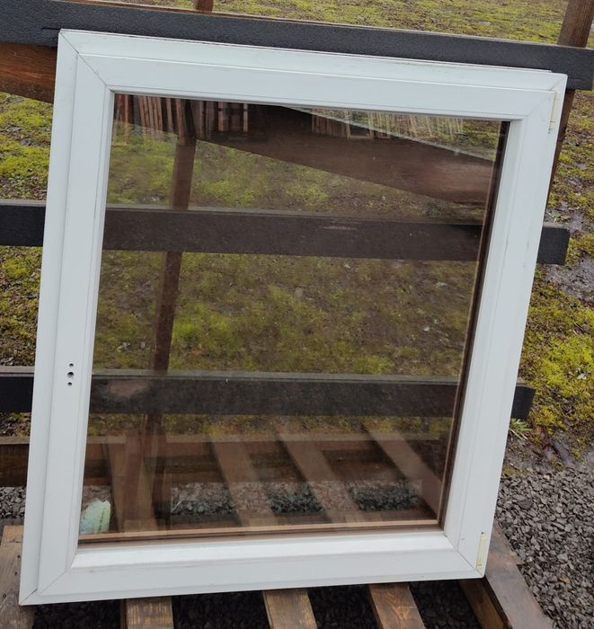 Okno okna brązowe, złoty dąb, mahoń PCV 113x123,179x144,145x145,177x