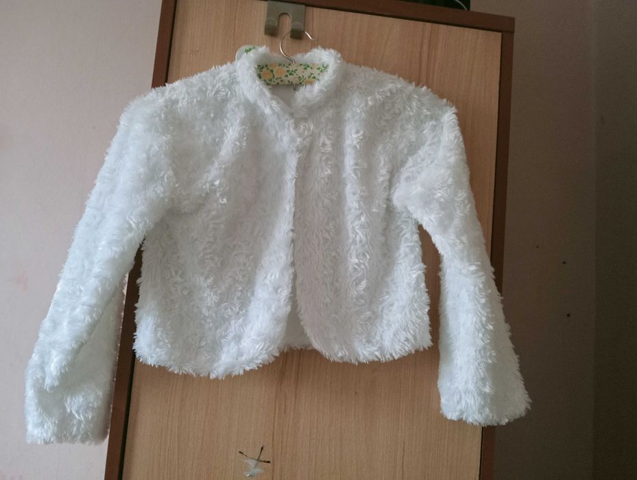 Piękne bolerko dla dziewczynki