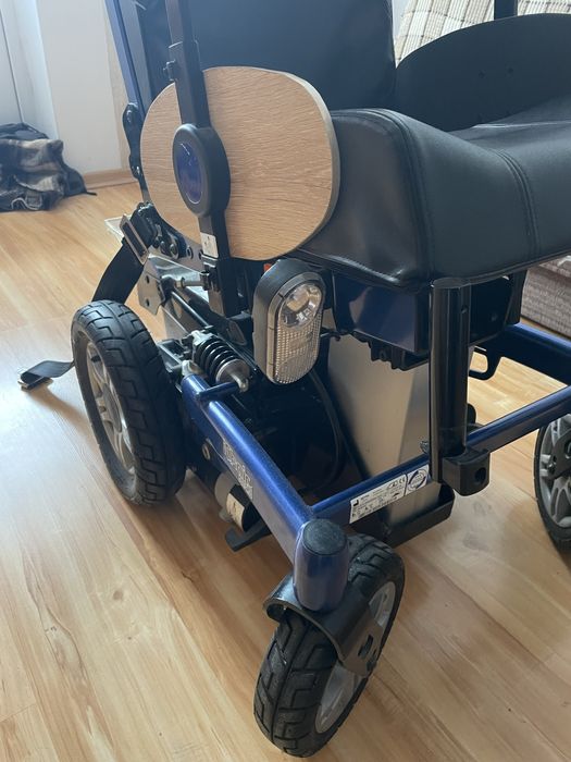 Wozek inwalidzki elektryczny MEURA Ichair MC3