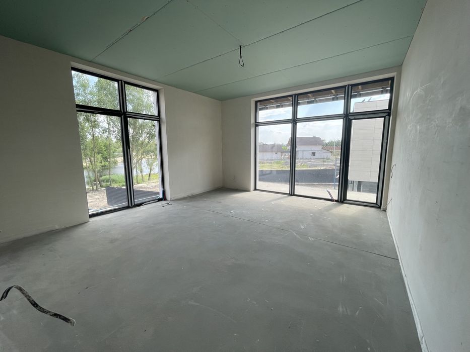 Продам дом с  выходом на Днепр Вишенки. Рядом осокорки золоче