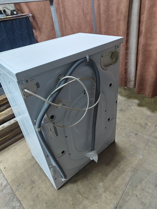 Пральна машина indesit