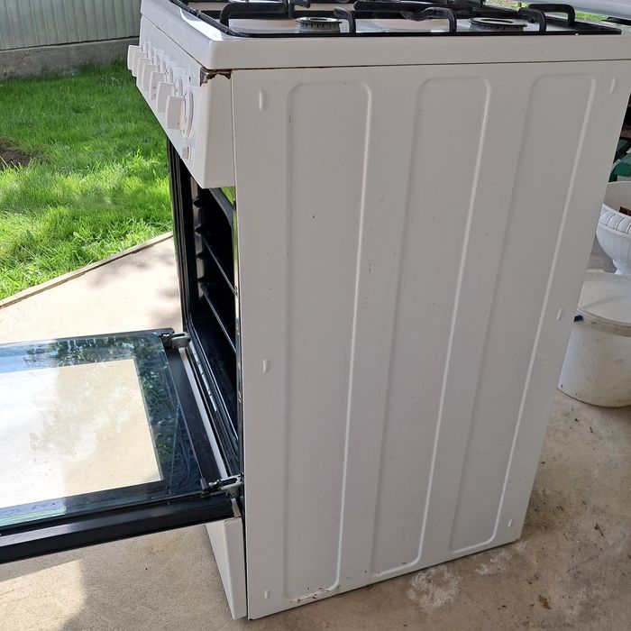 Продам газову плиту. Beko Cse 52110 Gw