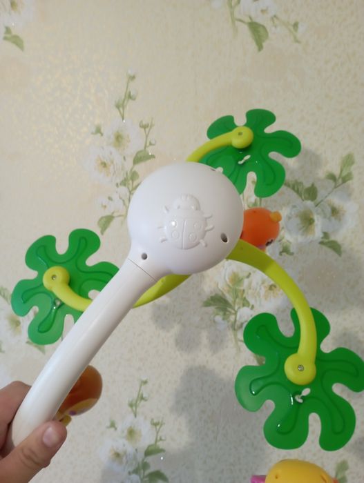 Музичний мобіль з проектором