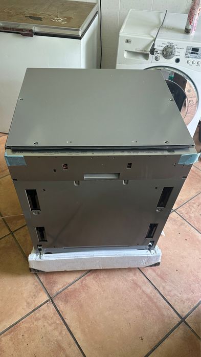 Máquina de Lavar Loiça LG DB475TXS – Nova! | 900 €