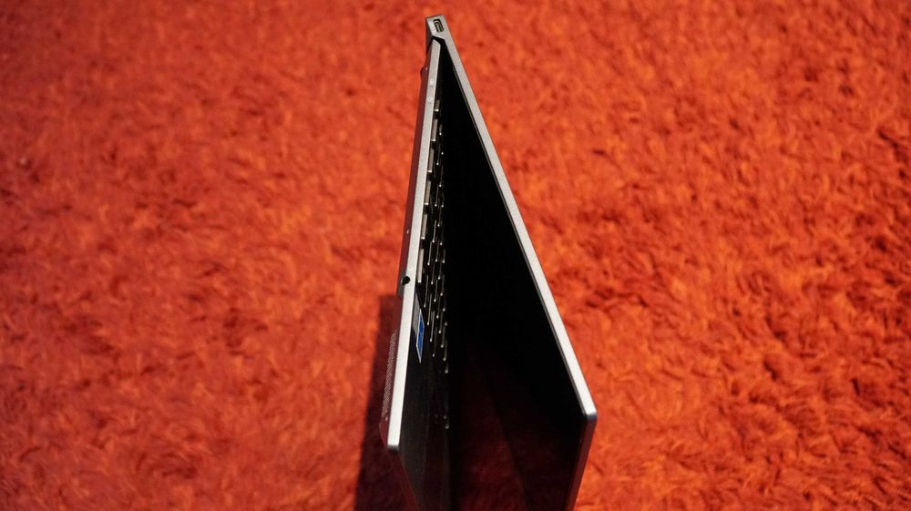 Portátil ASUS PRO B9440UA i7 16GB RAM + Carregador **NOVO**