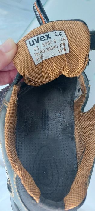 Спецвзуття Uvex з сталевим носком