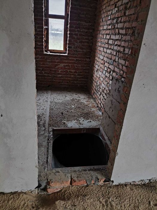 незавершений будинок та земельна ділянка 25 сот., с. Старий Добротвір