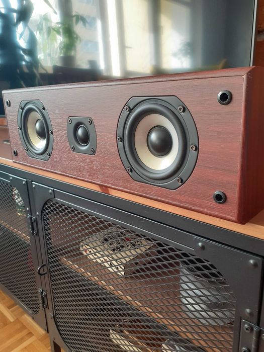 Kolumny M-AUDIO niemieckie jak nowe 3szt.