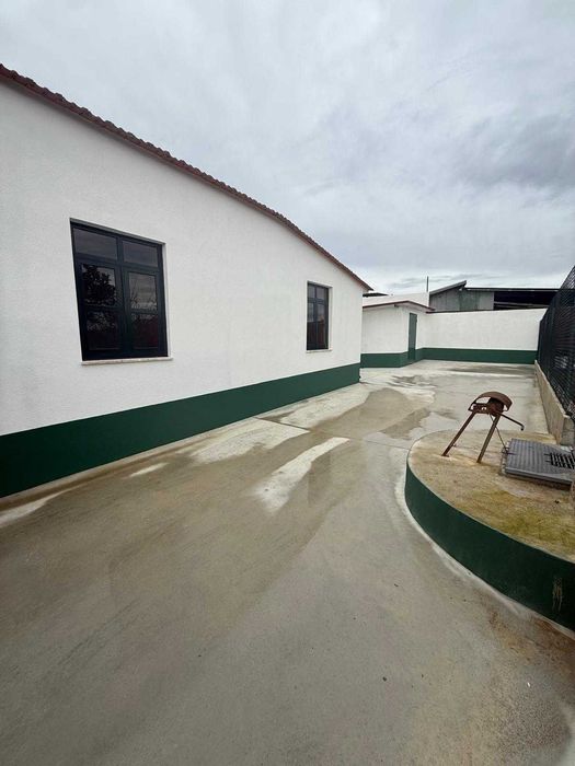 Arrenda-se moradia T2 Remodelada em Loureiro