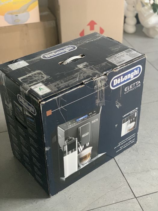 Кавоварка, кавомашина, кофемашина Delonghi