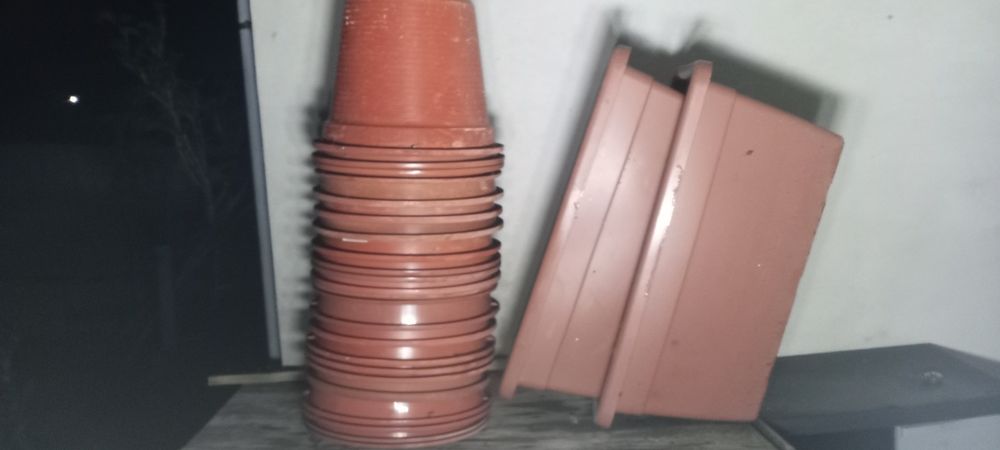 vendo vinte oito vasos