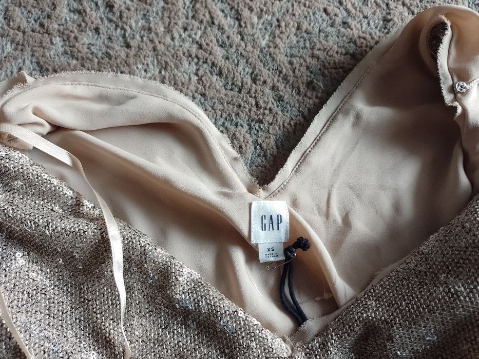 Bluzka w cekiny na ramiączkach rozmiar xs