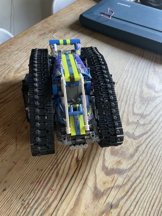 Lego technic 42140 zdalnie sterowany dwu stronny