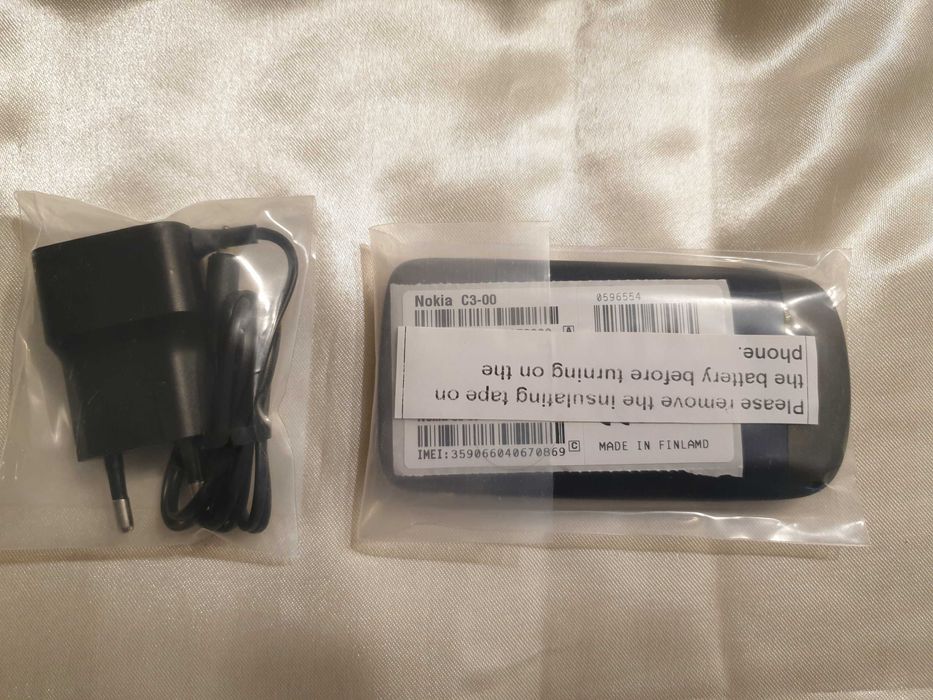 Telemóvel Nokia C3-00 – NOVO e SELADO – Com Carregador Original
