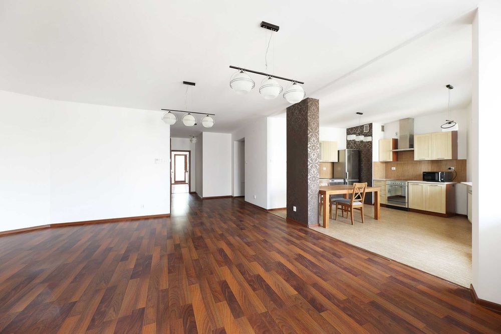 Przestronny apartament z tarasem, miejscem postojowy i komórką w cenie, opcja wynajmu pod spokojną działalność gospodarczą, "Apartamenty Ludwinów"