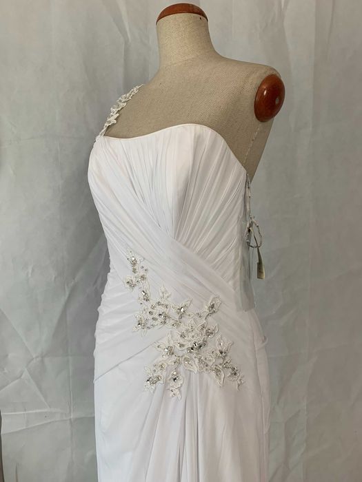 Ponadczasowa suknia ślubna klasyczna nowa z metką 40 L biała linia a