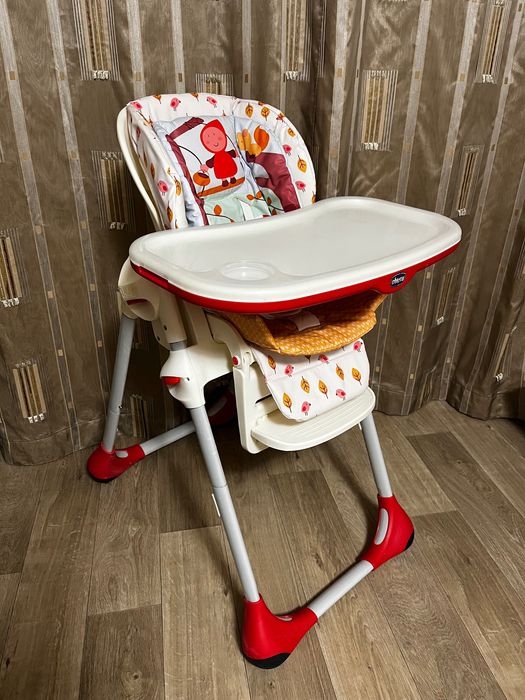 Дитячий стільчик для годування