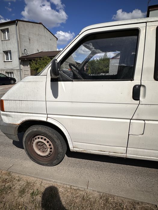 Volkswagen Transporter T4 1.9 D | 1996 | 3-osobowy | Hak | Przegląd do 08.05.2027