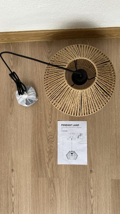 2 candeeiros suspensos de teto