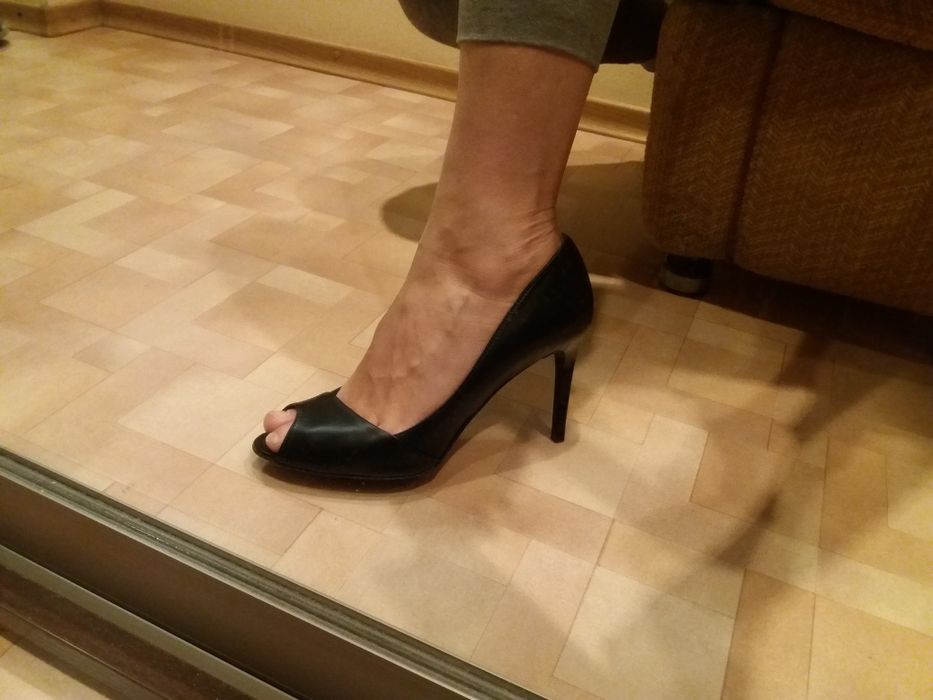 Кожаные Bravo Moda туфли туфлі босоніжки Нові. На 39 р.