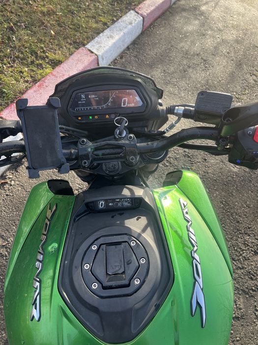 Bajaj Dominar 400 ug