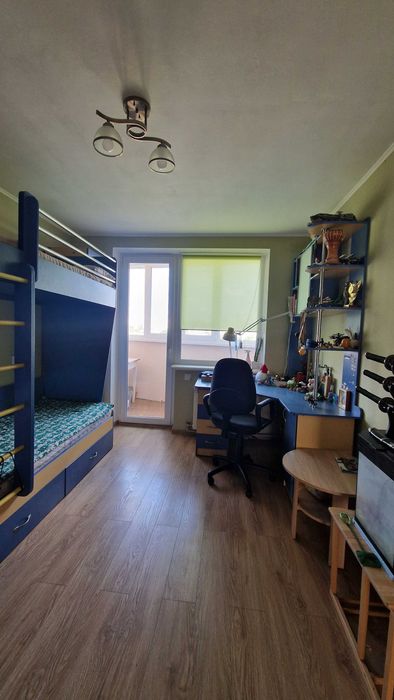 Продам трехкомнатную квартиру на Салтовке, пять минут М.Героев Труда