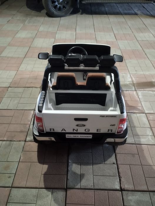 Дитячий Електромобіль Ford Ranger 4X4