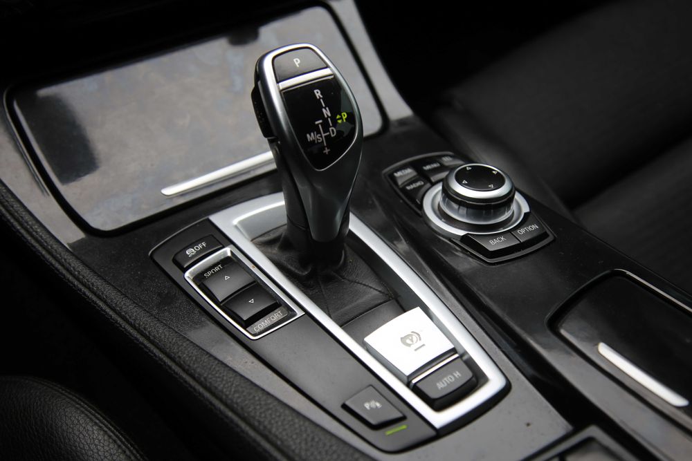 BMW 5 Series 520 Офіційна