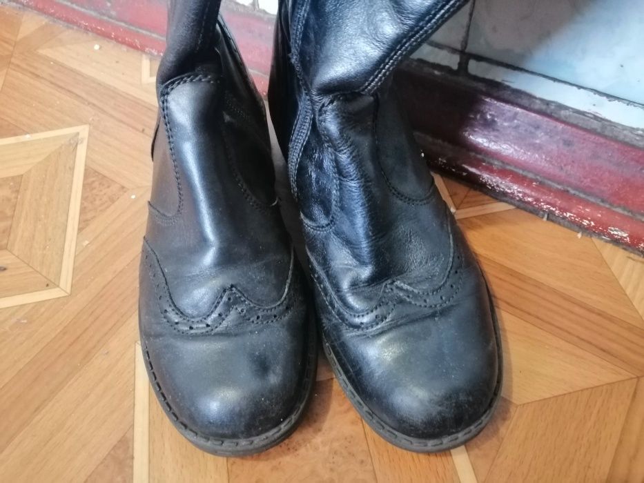 Сапоги кожаные р.32 женские демисезонные черные Чоботи Топанки
