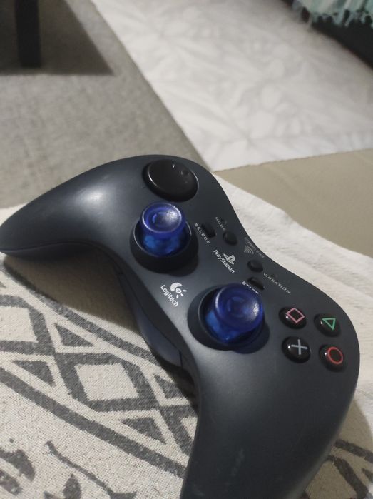 Comando PS2 Logitech sem recetor