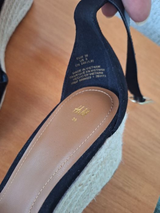 Босоніжки фірмові H&M 39р нові