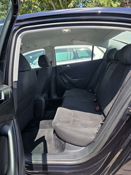 VW Passat 2.0 TDI Confortline Nacional