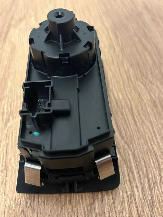 Przełącznik włącznik świateł Mercedes ML W164 GL 164505.0104