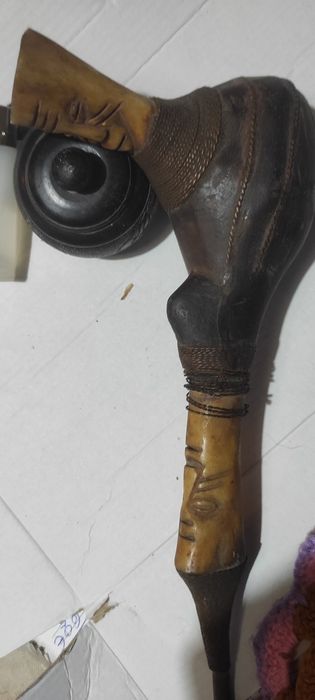 Cachimbo de côco e osso