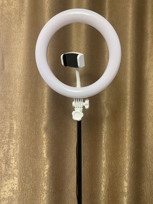 Продам кільцеву лампу Havit