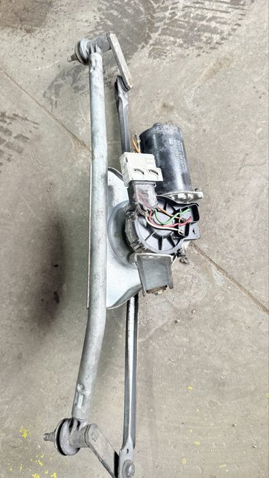 Motor limpa vidro frente bmw e36 318 tds ano 1196