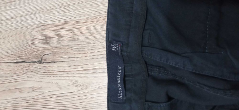 Spodnie męskie cienkie granatowe