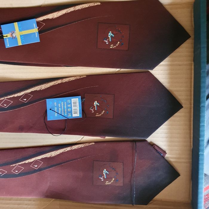 Zestaw krawatów szwedzkich jedwab (k-9)krawaty 10 zł sztuka