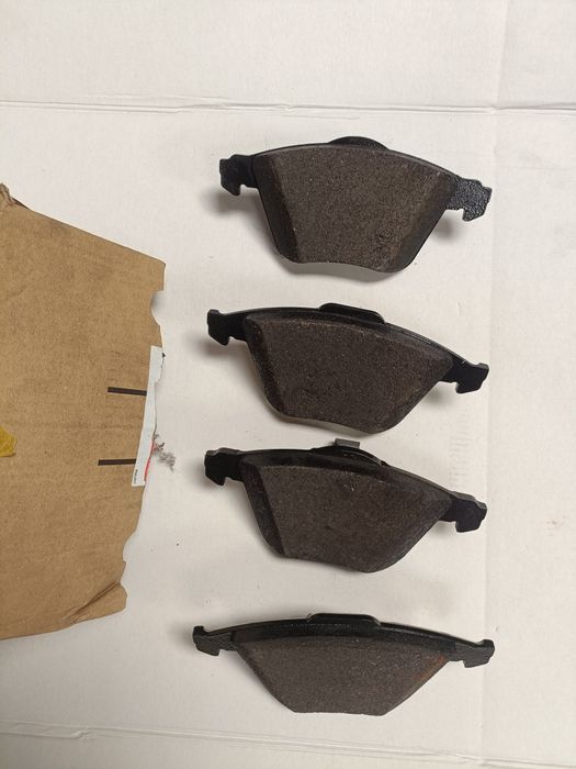 Klocki hamulcowe Focus MK2 ST nowe oryginalne 4N512K021AB Saab Volvo